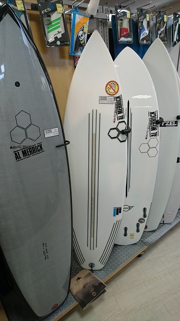 サーフボード,どちら派ですか??｜スポーツ用品専門店RIZAPスポーツ 